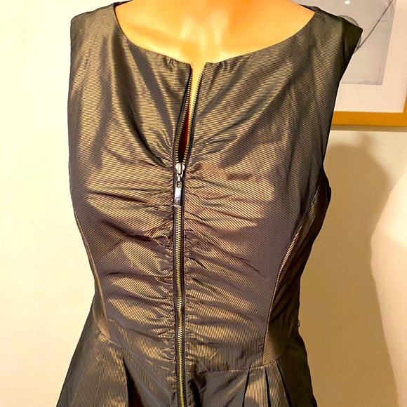 Cue metallic zip front dress size 10 - Picture 2 of 7